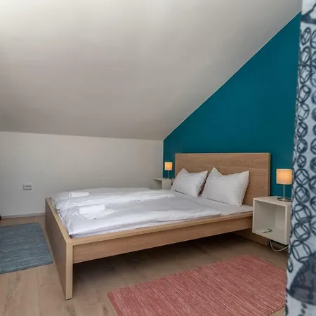 Casa *