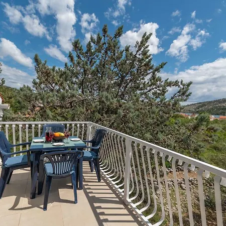 Casa Hébergement de vacances Vinišće