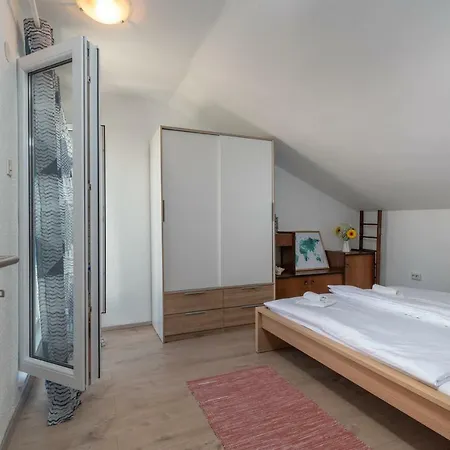 Casa Vinišće