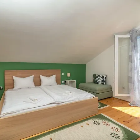 Casa *